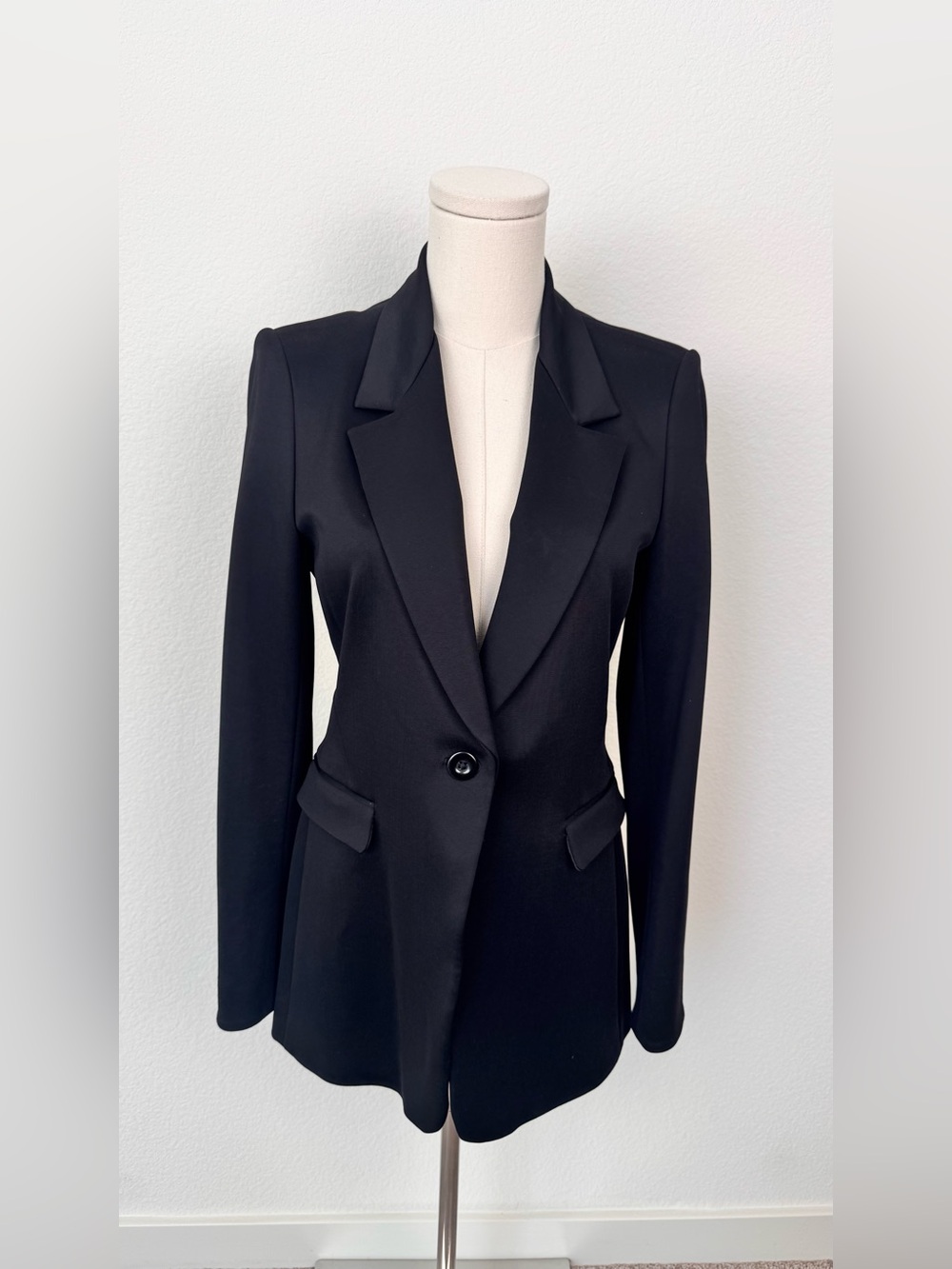 Alice + Olivia Black Blazer Size 6